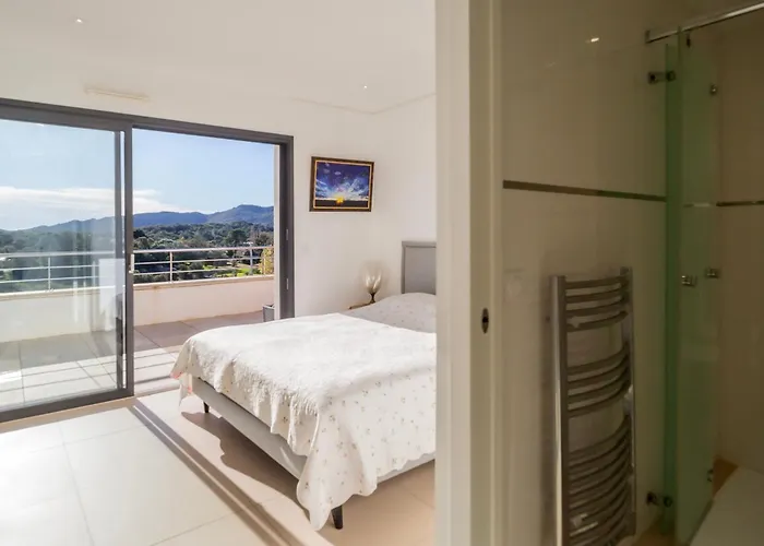 Stella Standing, Vue Panoramique פורטו-וישיו