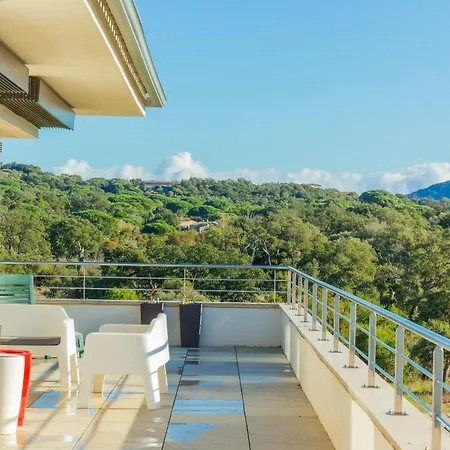 Stella Standing, Vue Panoramique アパート ポルトヴェッキオ