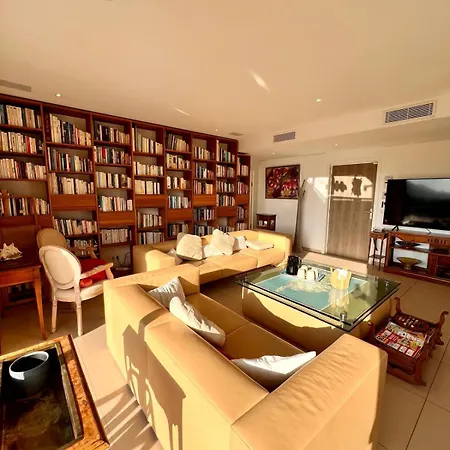 Stella Standing, Vue Panoramique *