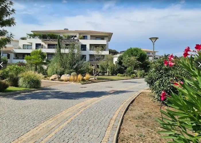 Stella Standing, Vue Panoramique *