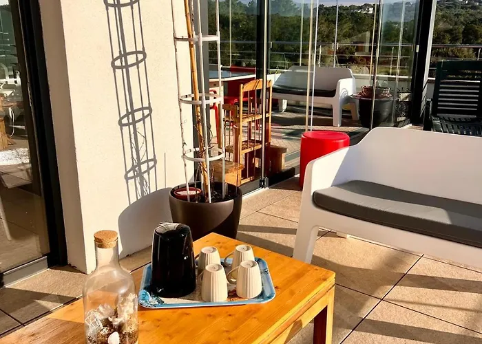 Stella Standing, Vue Panoramique